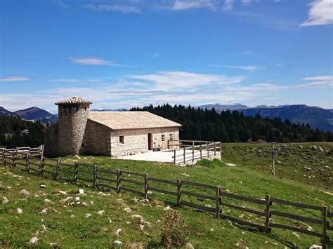 rifugio fiori del baldo da prada